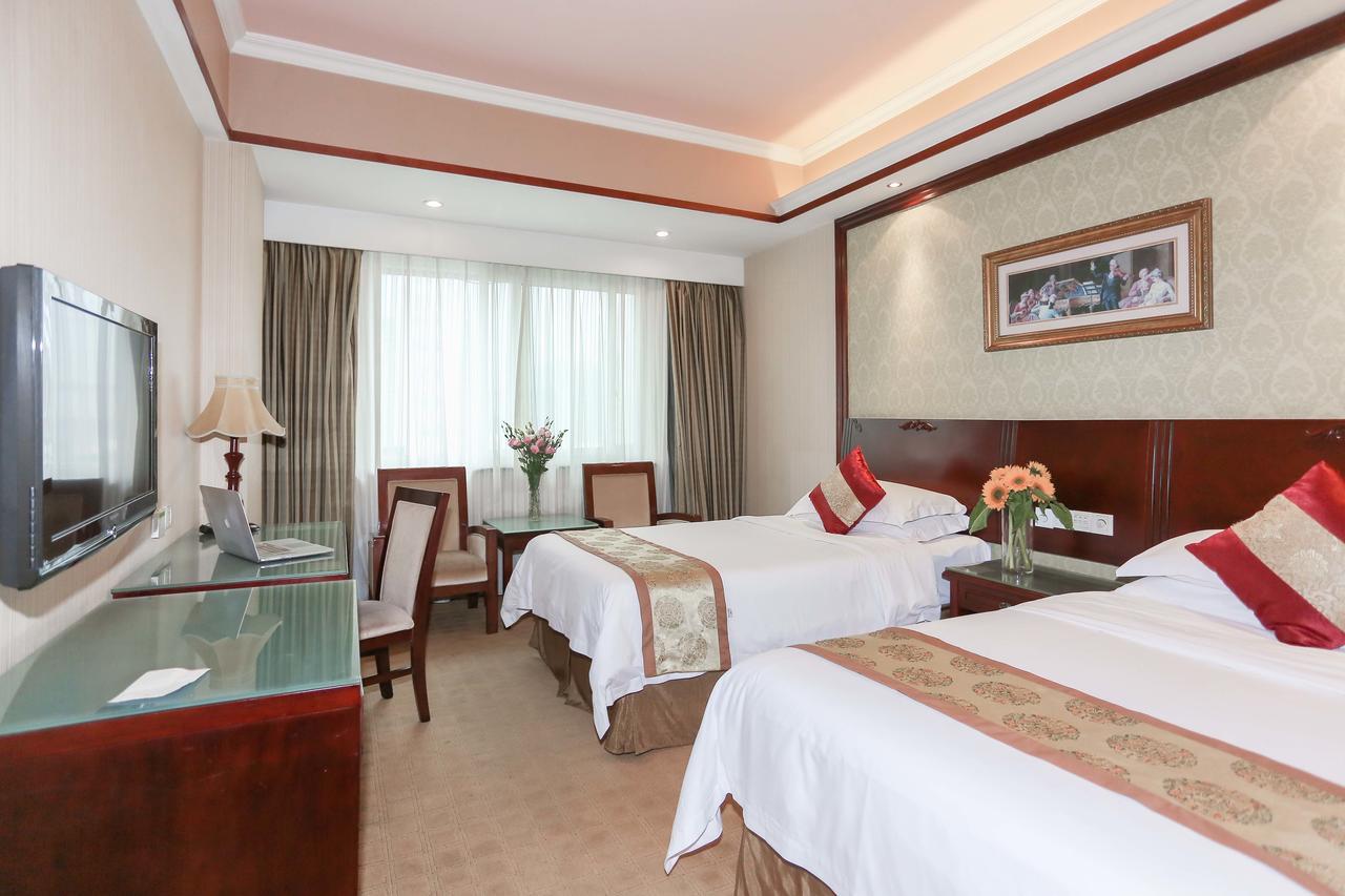 Vienna International Hotel Shanghai Hengshan Road Esterno foto